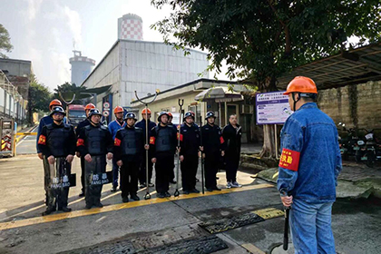壹号娱乐开展反恐演练.jpg
