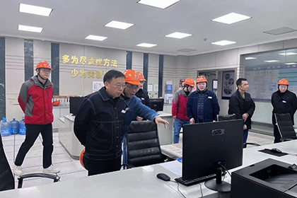 壹号娱乐股份公司总经理傅利才一行检查指导110千伏变电站技改工作