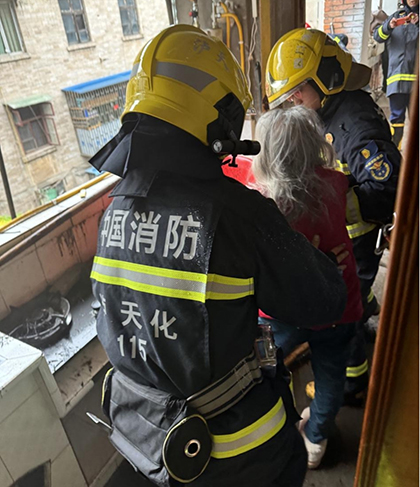 壹号娱乐消防救护中心成功处置民房火灾事故