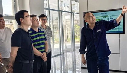 泸州市科技局到壹号娱乐科技创新产业孵化平台调研