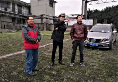 交通部专家检查壹号娱乐码头防水污染工作开展情况