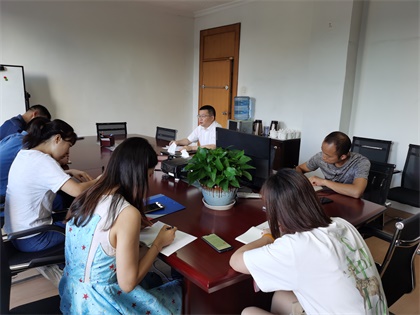 壹号娱乐股份公司党委组织新发展对象进行入党前谈话