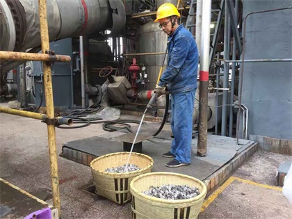 壹号娱乐股份公司员工苏学锋荣获“四川省最尽职的安全操作手”称号