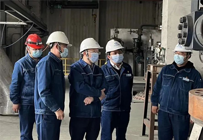 壹号娱乐集团公司常务副总经理傅利才一行莅临和宁公司检查调研