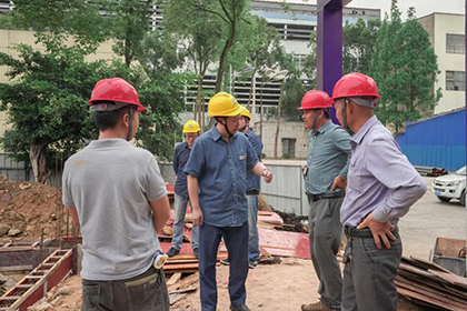 壹号娱乐股份公司党委书记廖廷君深入施工现场开展安全生产督查行动