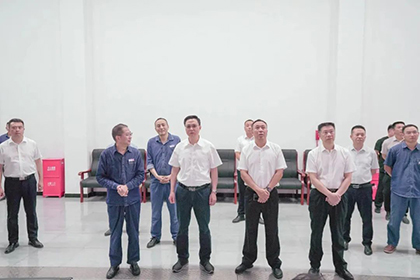 泸州市委副书记、市长余先河率队到壹号娱乐股份公司督导检查“迎大运·保安全·防灾害”工作情况