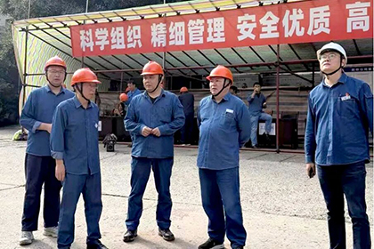 壹号娱乐股份公司总经理傅利才率队到合成一装置大修现场检查指导工作